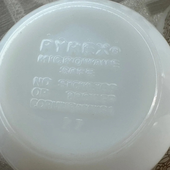 Vintage Pyrex Coffee Cups Opaque White Glass Woodland Pattern Set of 3 - Picture 4 of 8